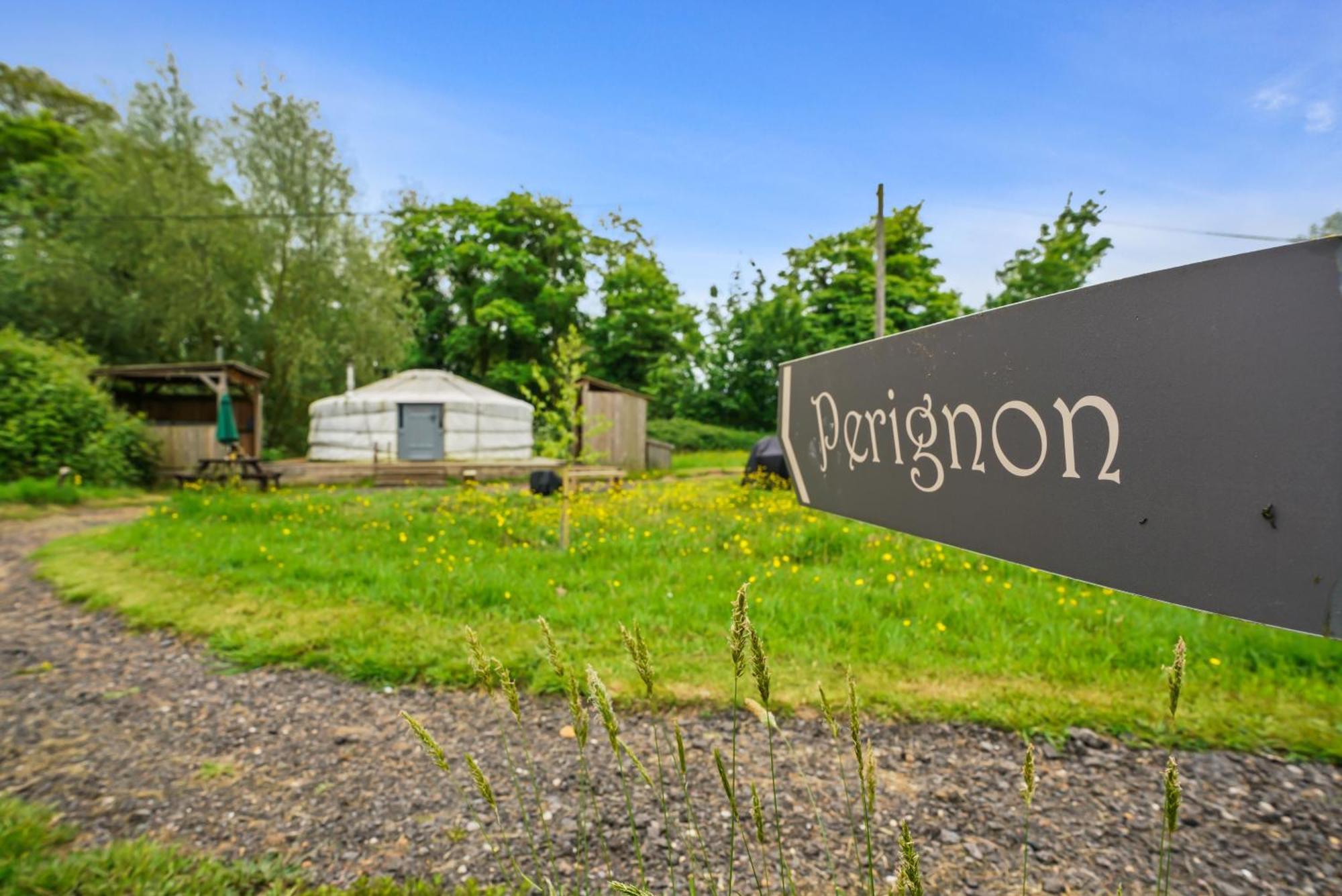 Glamp And Tipple Ltd Great Ellingham Exterior foto