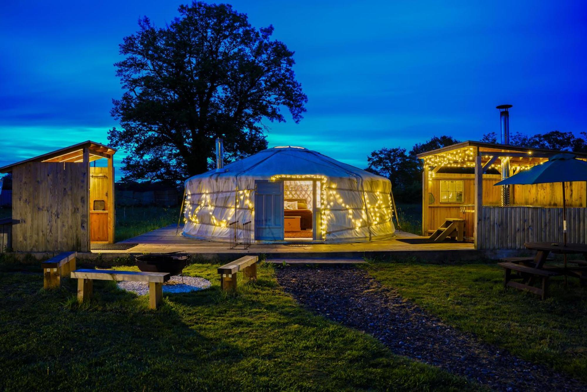Glamp And Tipple Ltd Great Ellingham Exterior foto
