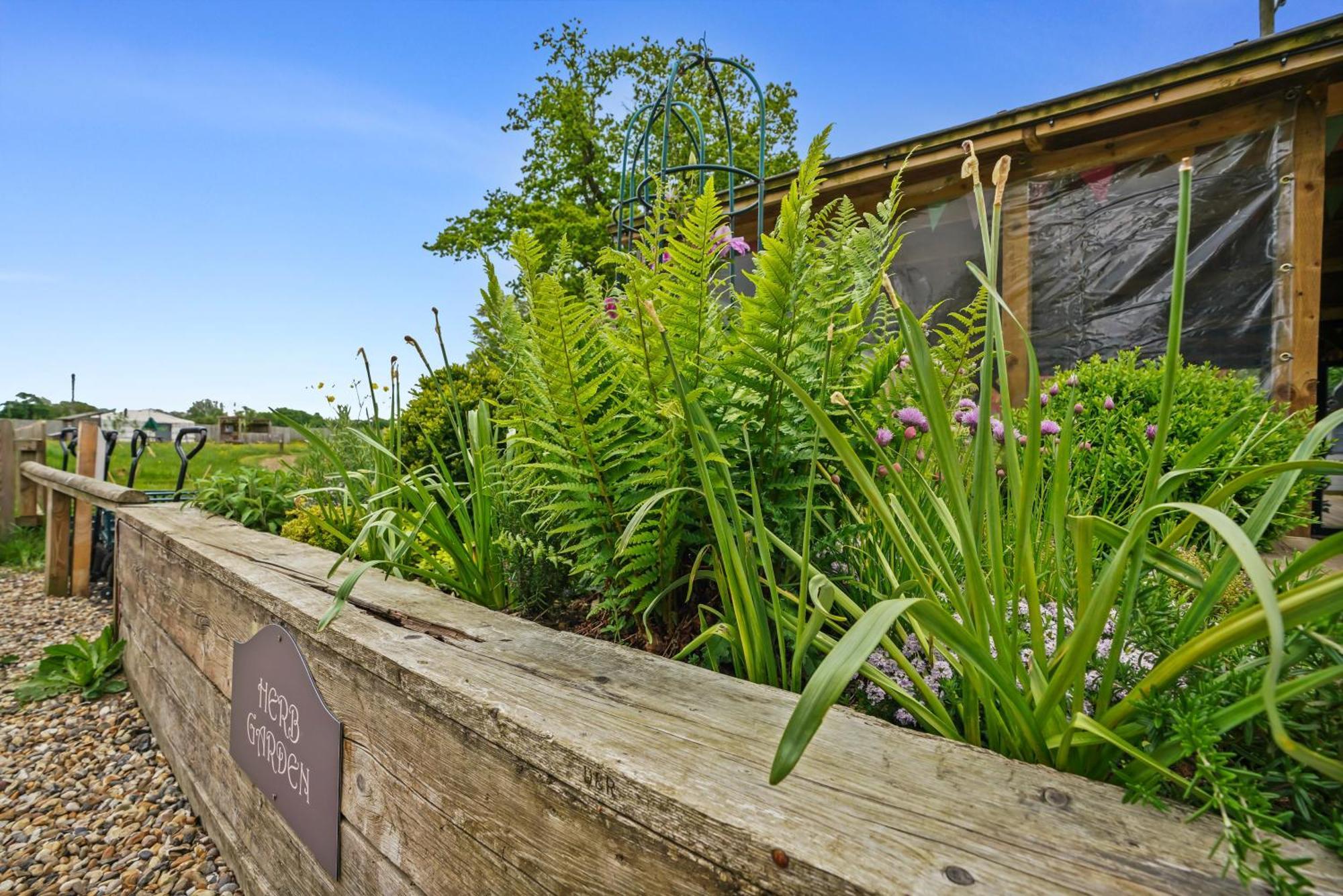 Glamp And Tipple Ltd Great Ellingham Exterior foto
